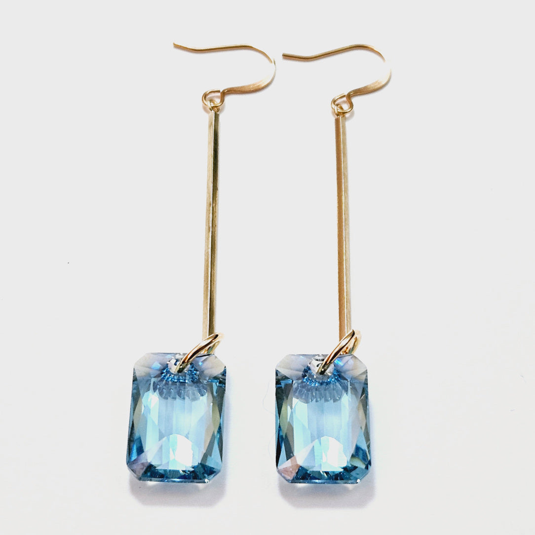 Aquamarine earrings with gold bars