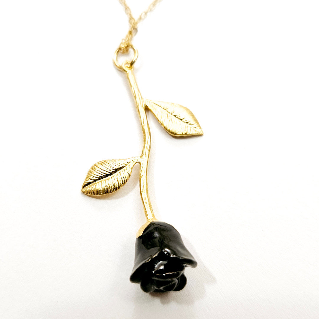 Retro Noir Rose Necklace